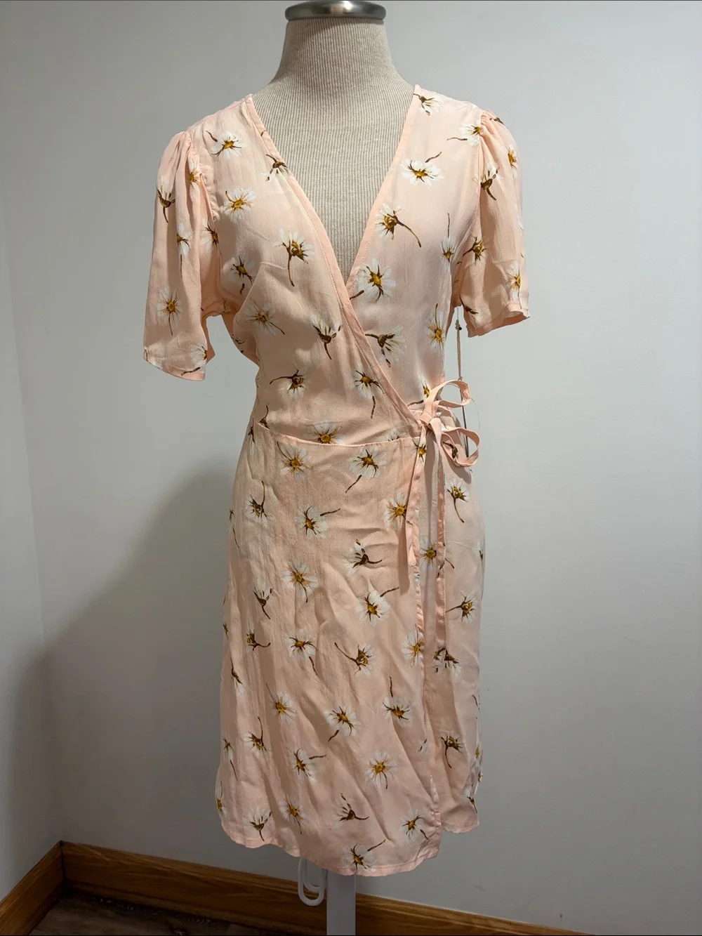 NWT Billabong Women's Feelin Peachy Dress Size 10 / M Daisy Print Girly Flirty